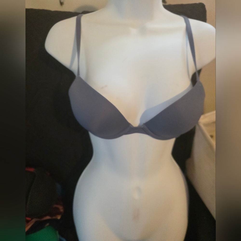 VICTORIA'S SECRET pink Wear everywhere Push Up Bra. size 34A.